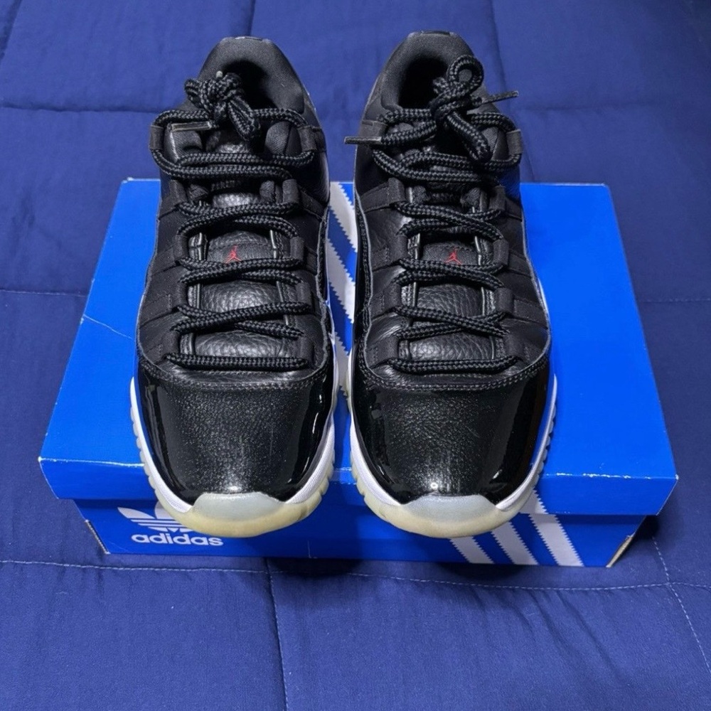 Jordan 11 Retro Low 72-10 2022 Size 9.5
